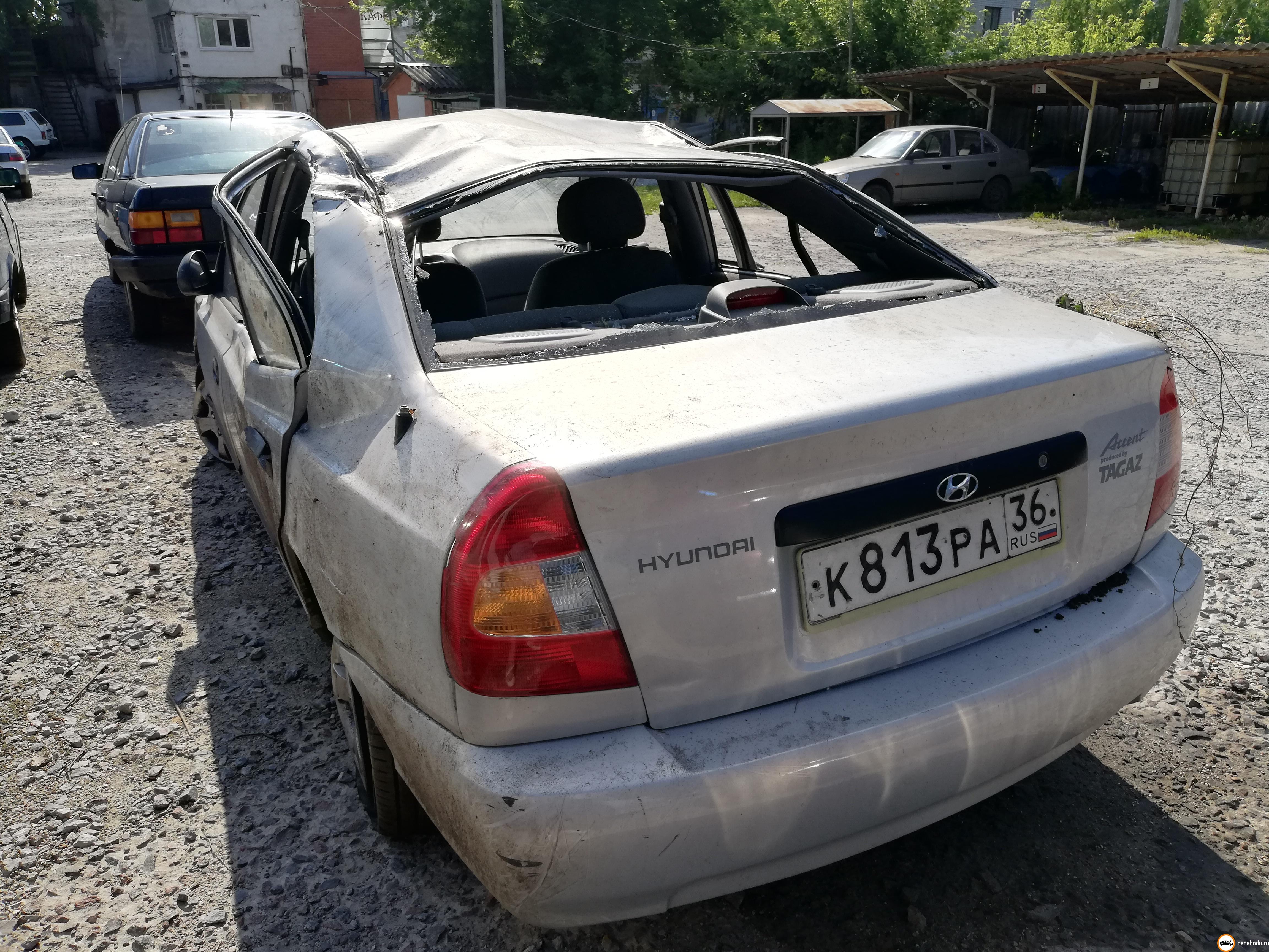 Битый автомобиль Hyundai Accent (2008) в Старом Осколе