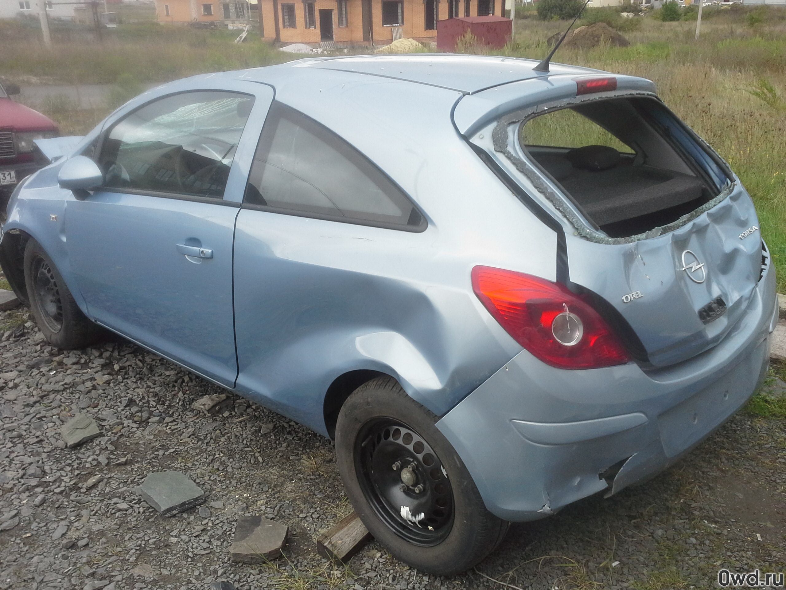 Битый автомобиль Opel Corsa (2008) в Старом Осколе